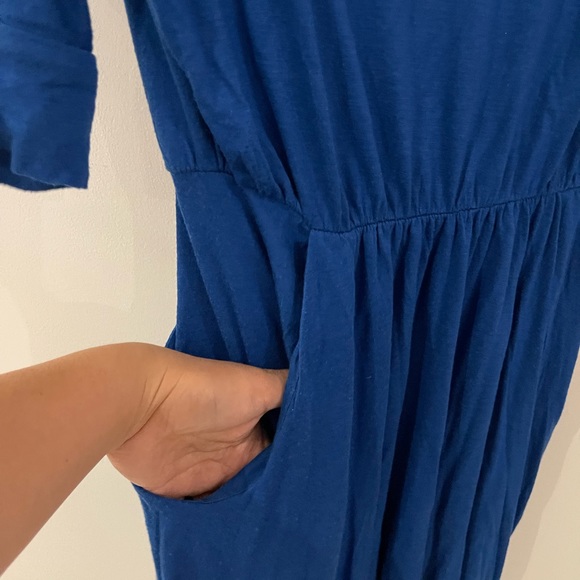 Beautiful women dress in small size. - Picture 3 of 4